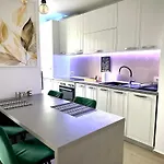 Appartement 4friendscoresibrasov C *