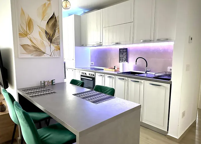 Apartment 4friendscoresibrasov C *